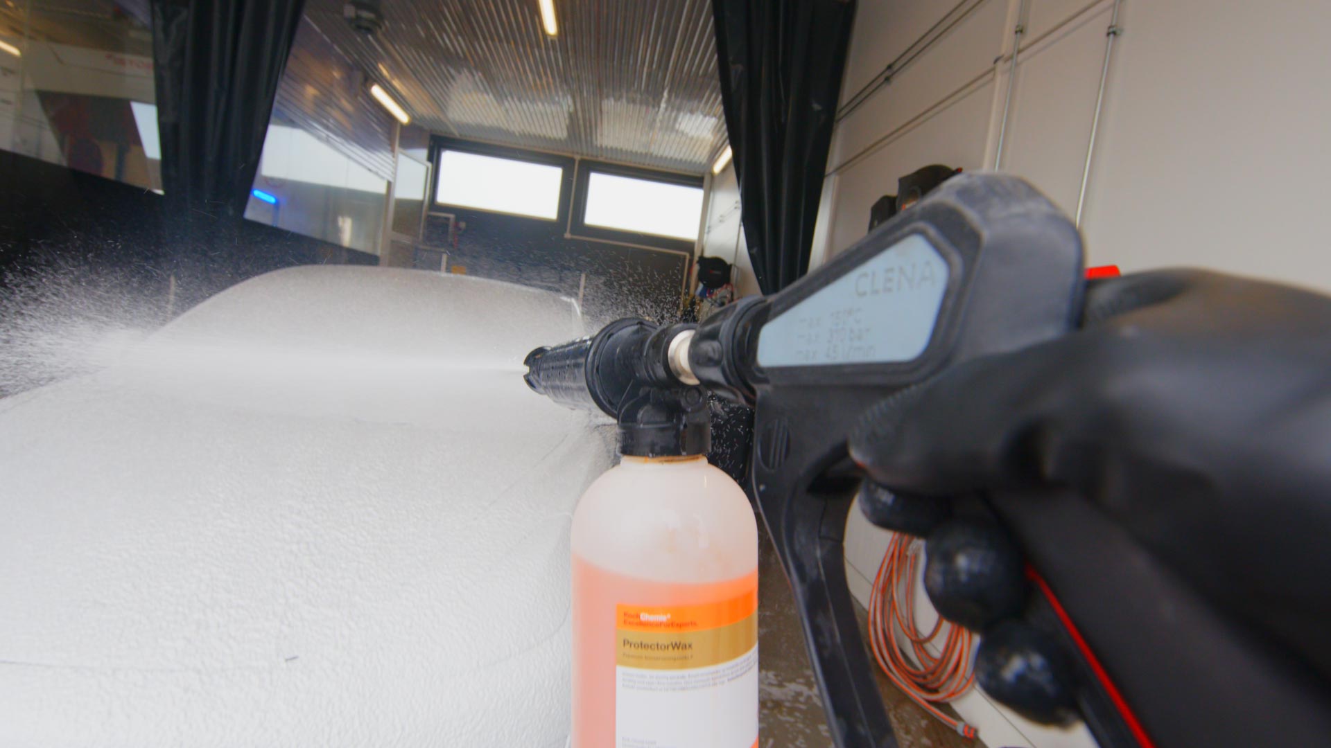 Detaljert utvendig vask